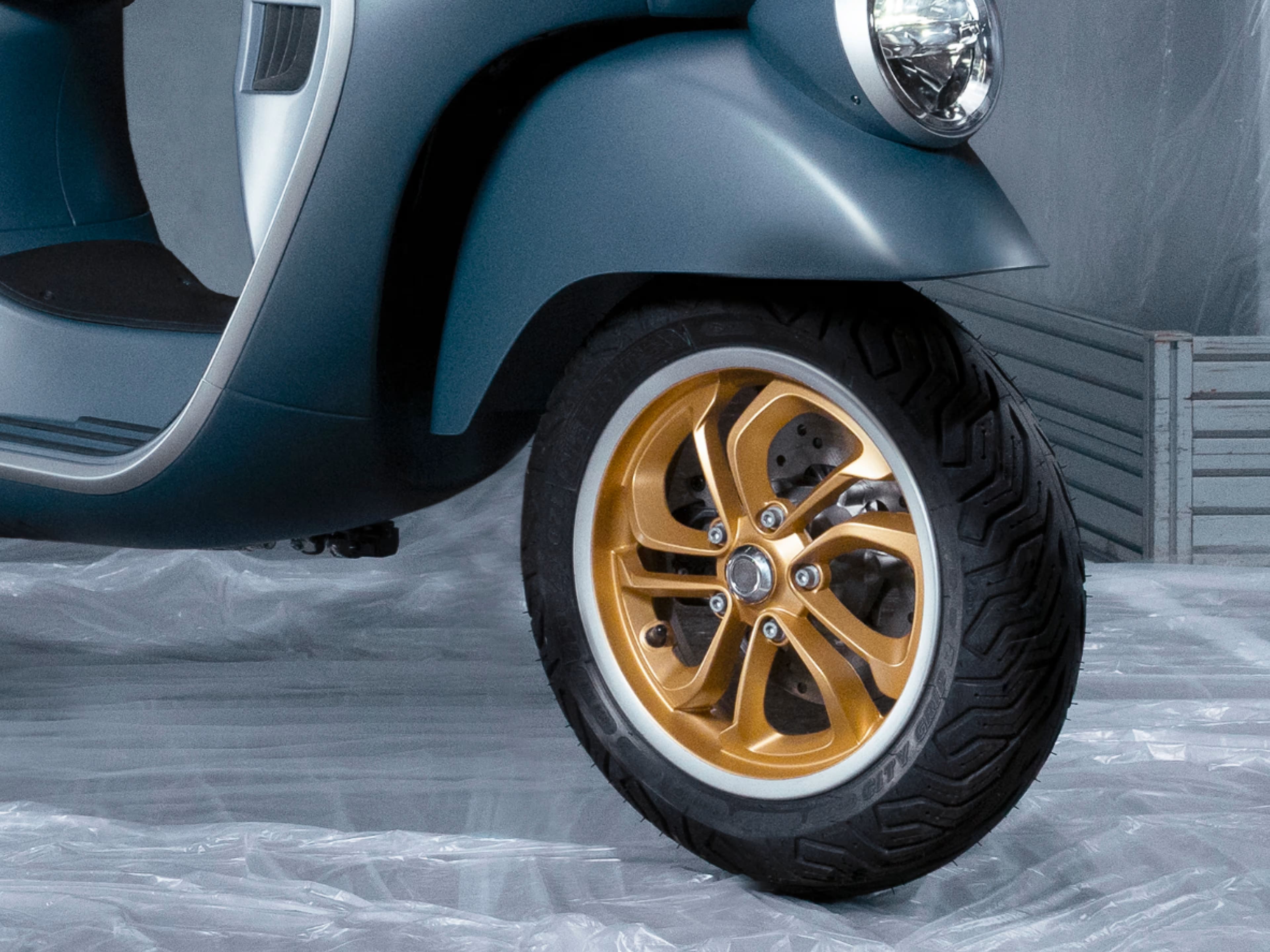 เวสป้า Vespa GTV Officina 8 2025 – รุ่นลิมิเต็มมี 88 คันในไทย – มอไซค์คลาสสิค 2025