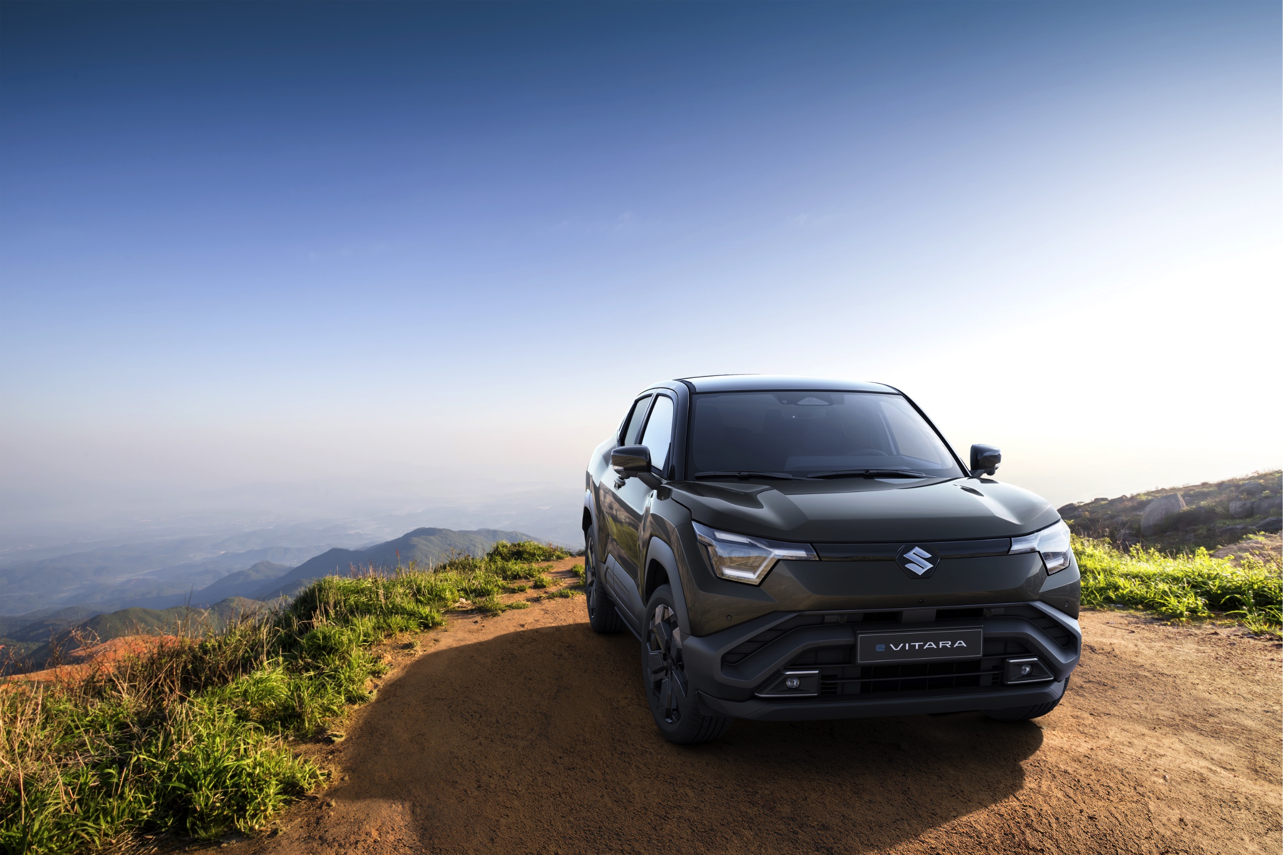 Suzuki e-VITARA SUV 2025