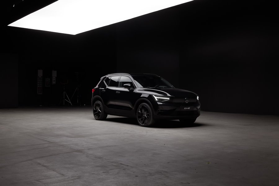 Volvo EX40 Black Edition